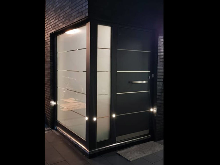 Front door with corner sidelights & LEDs