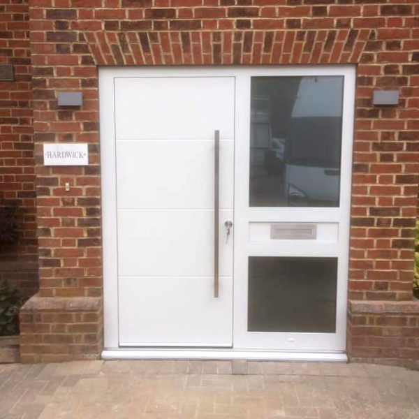 Front door & sidelight with integrated letter plate