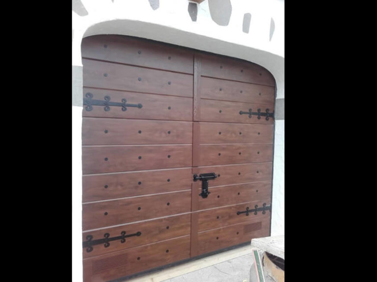 Retro sectional garage doors (15)