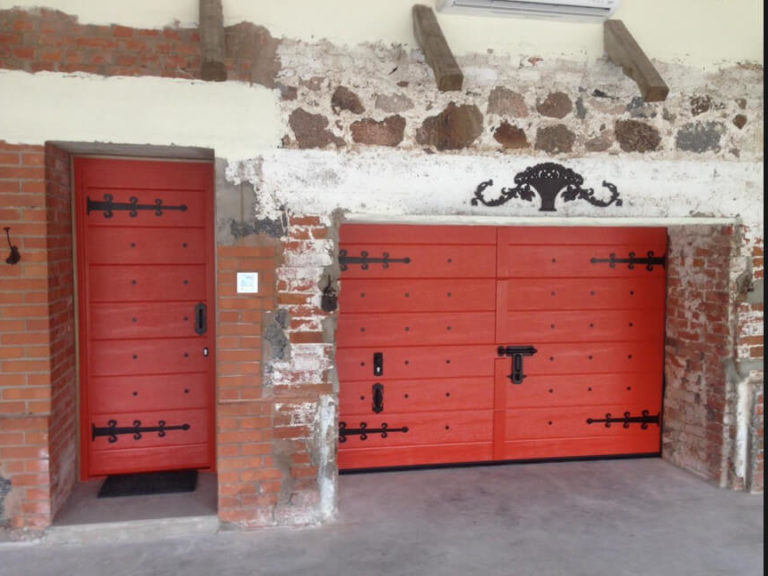 Retro sectional garage doors (5)