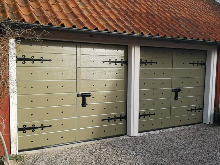 Retro sectional garage doors (8)