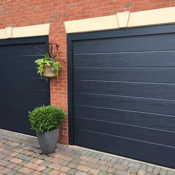 'Midrib-woodgrain' design garage doors