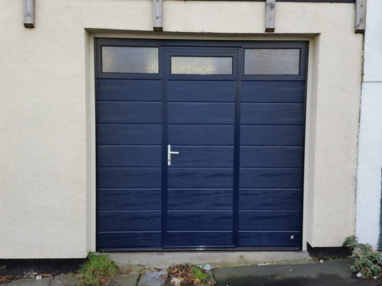 Sectional garage doors with wicket (6)