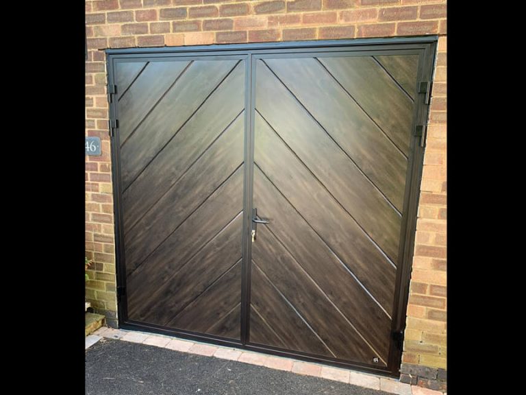 Side-Hinged Garage Door Chevron layout