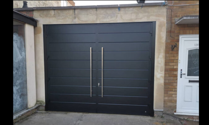 Side Hinged Garage Doors (134) Hinged Garage Door with 1.4metre pull handles