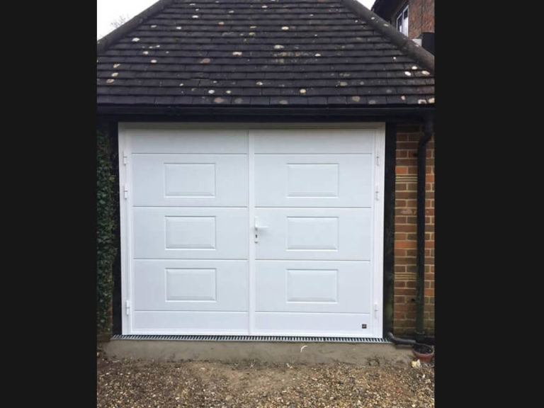 Side hinged door 'Georgian' design