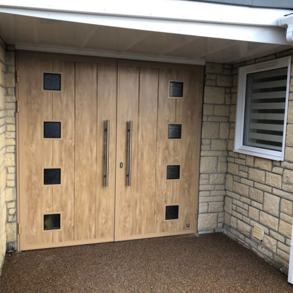 Side hinged door with square windows & pull handles