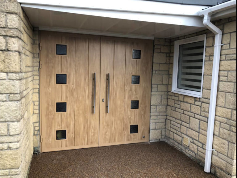 Side hinged door with square windows & pull handles