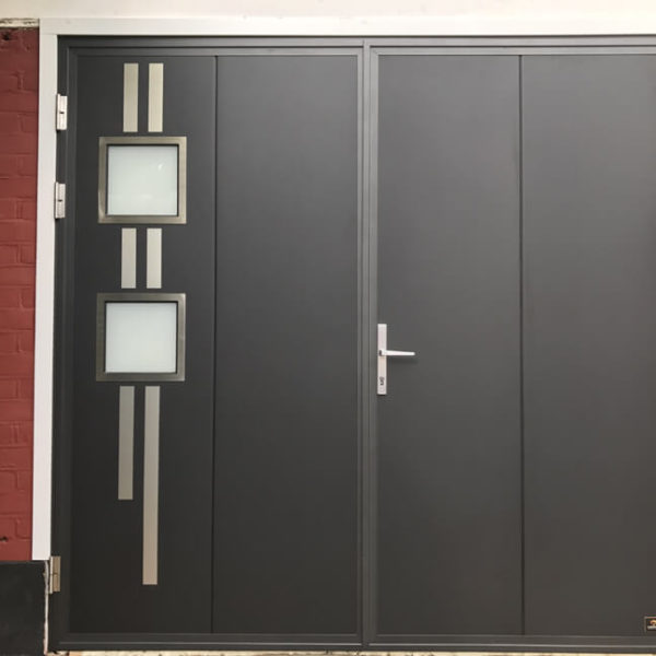 Side-hinged door with windows & applique