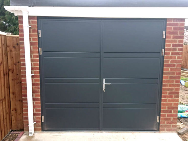 Side hinged door - Toprib design