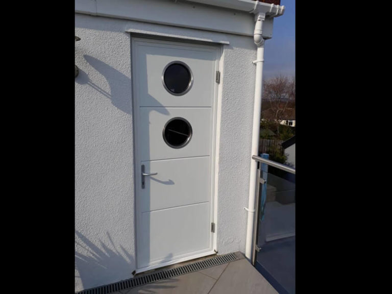Side door with portholes