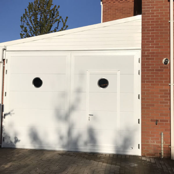 Side-hinged door 4x3 with wicket