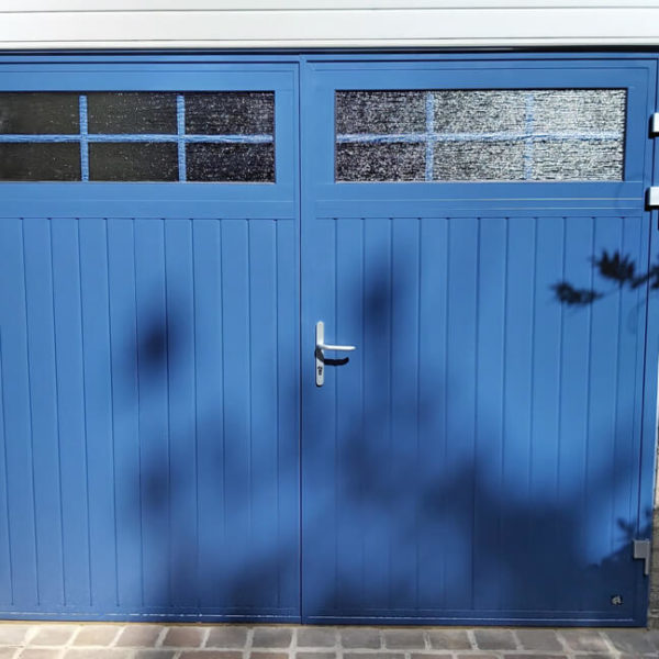 Side hinged door 'Traditional' design