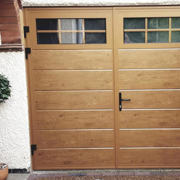 Traditional design side hinged garage door