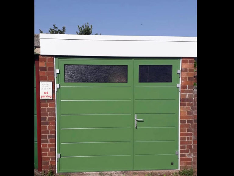 Side hinged door with an asymmetric split