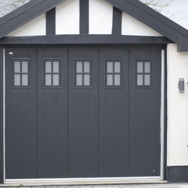 Sliding door with 'cross' windows