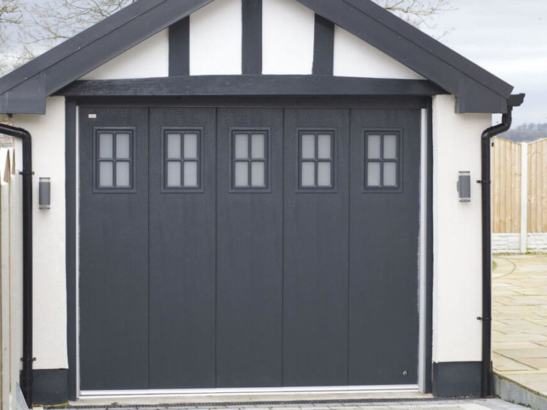 Sliding door with 'cross' windows