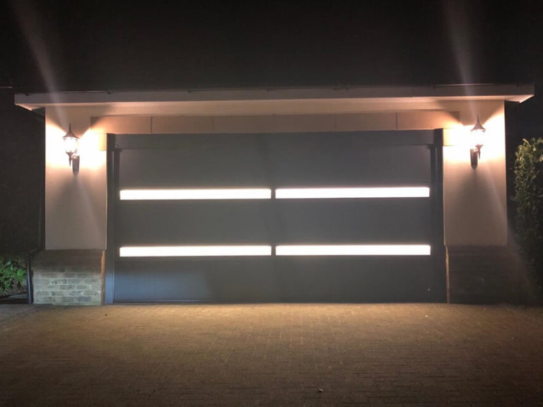 Slim-line sectional garage doors (3)