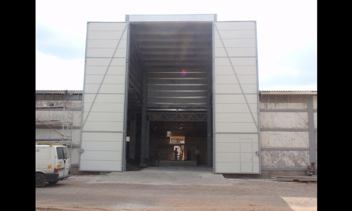Side-hinged Door at grain collection hopper w4.5 x h9.5