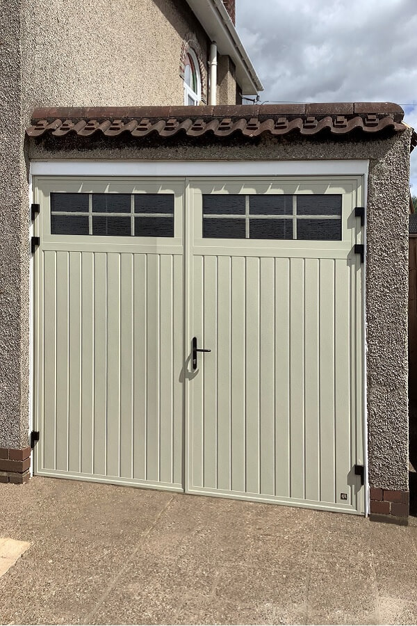 Traditional design side-hinged garage door