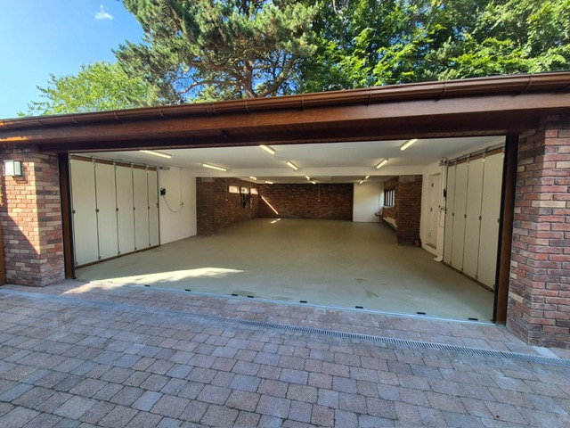 Garage doors Birmingham and London to Nottingham and Leeds