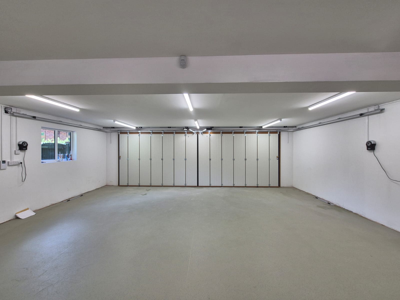 Garage doors Birmingham and London to Nottingham and Leeds